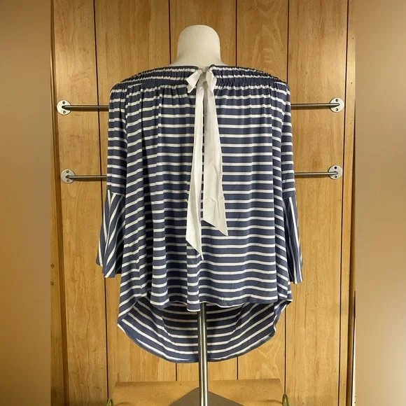 Lane Bryant Blouse SZ - 26/28 - Picture 3 of 5